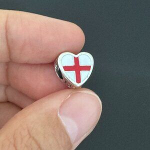 Pandora England Flag Exclusive Heart Charm